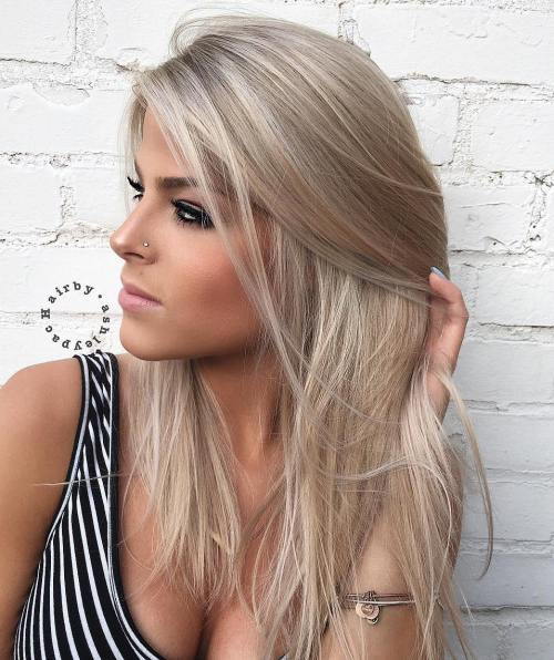 stredná Ash Blonde Hairstyle For Straight Hair