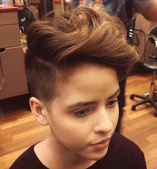 krátky hairstyle with undercut for teen girls