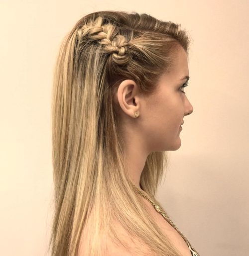 асиметрично braided half updo for teenage girls