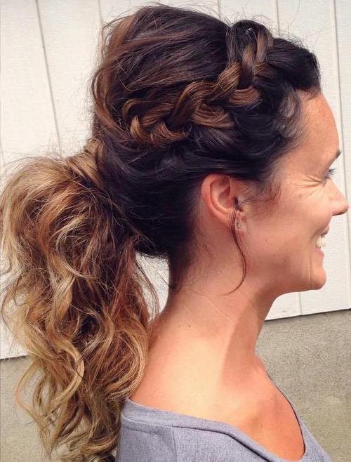 stran braid and curly pony hairstyle for women over 40