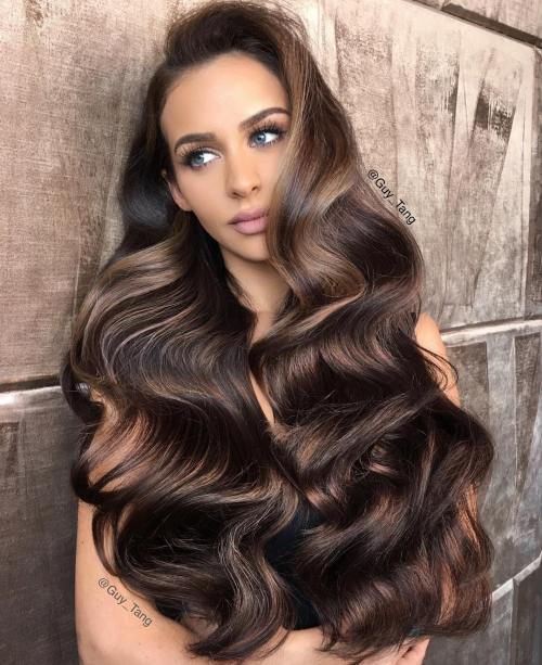 Brineta Hair With Light Brown Highlights