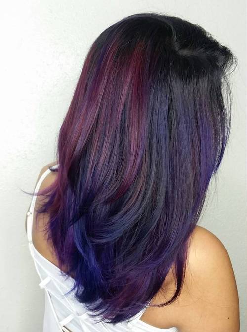 čierna hair with burgundy and blue balayage