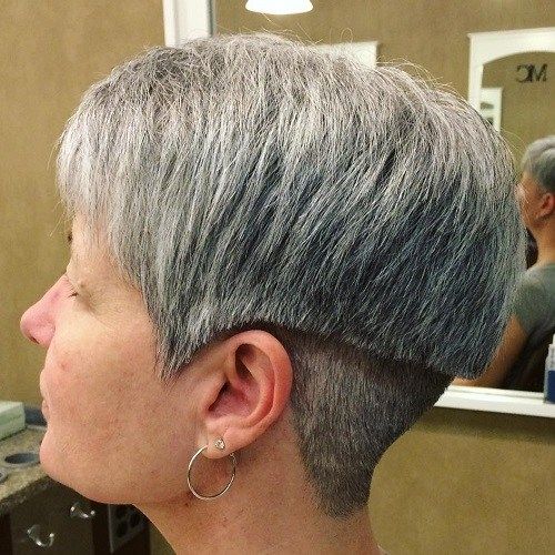 Kort Layered Undercut Haircut For Gray Hair