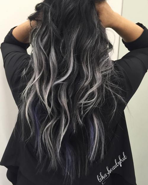 Črna Hair With Subtle Gray Highlights