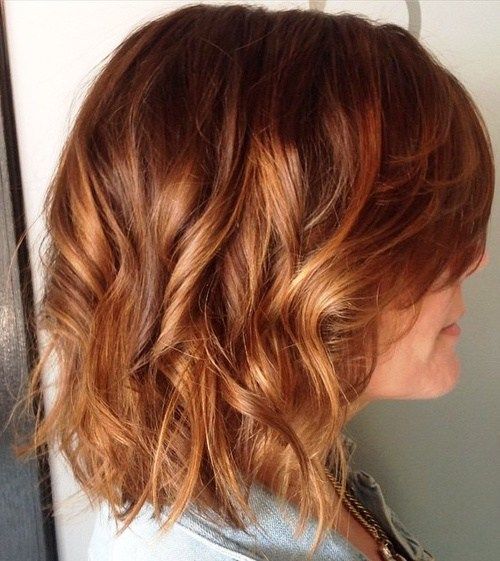 meď hair with caramel highlights