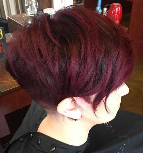 tmavý burgundy hair color