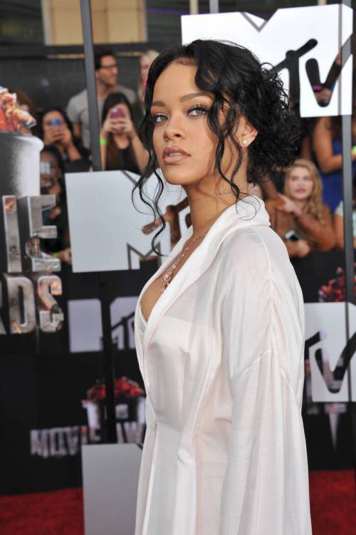 Rihanna curly updo