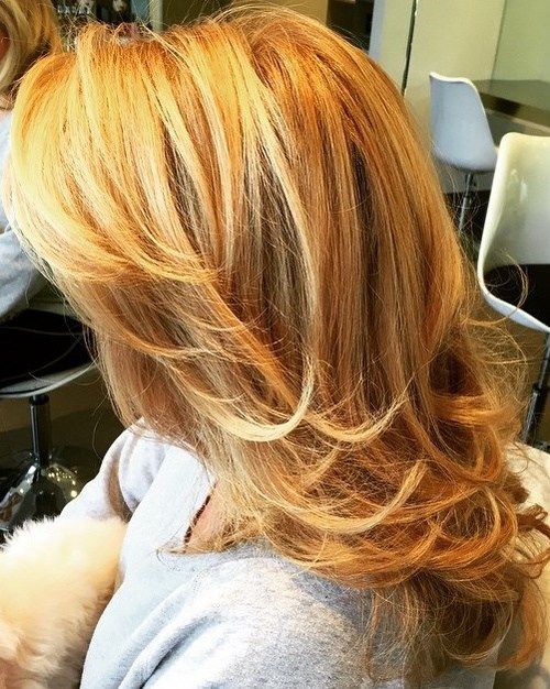 svetlo red hair with blonde highlights