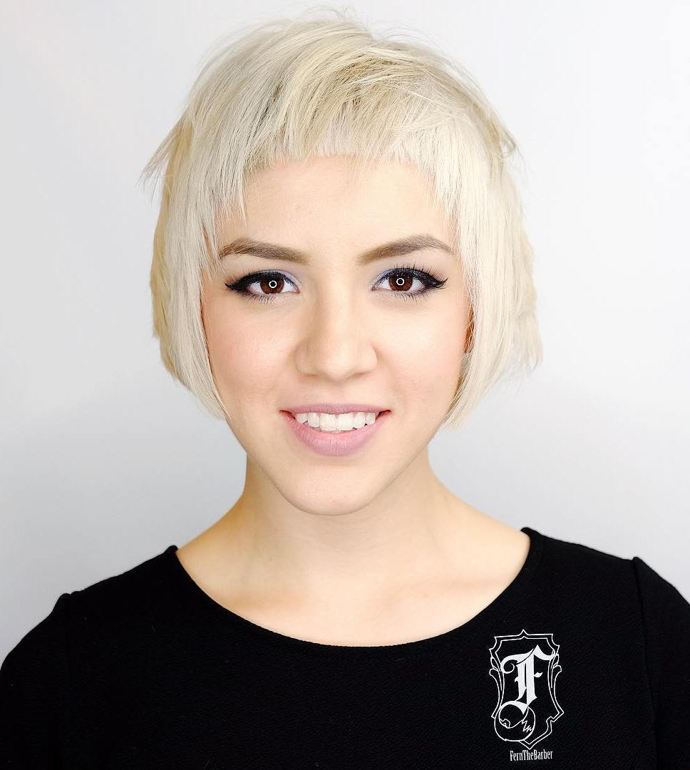 Кратак Blonde Bob With Cropped Bangs