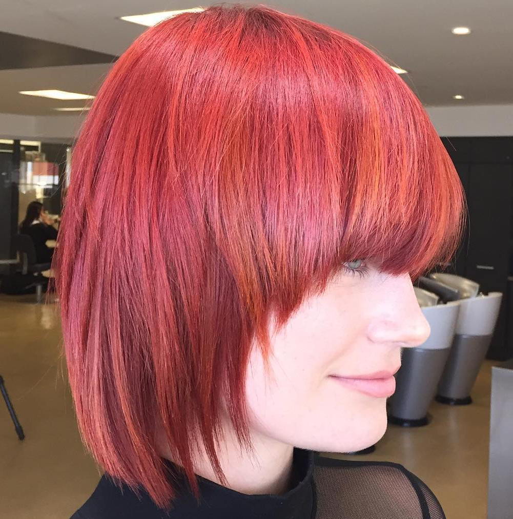 Kort Magenta Hair With Red Highlights