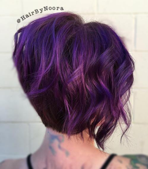 kratek layered lavender hair