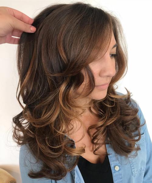 Lung Layered Curled Hairstyle