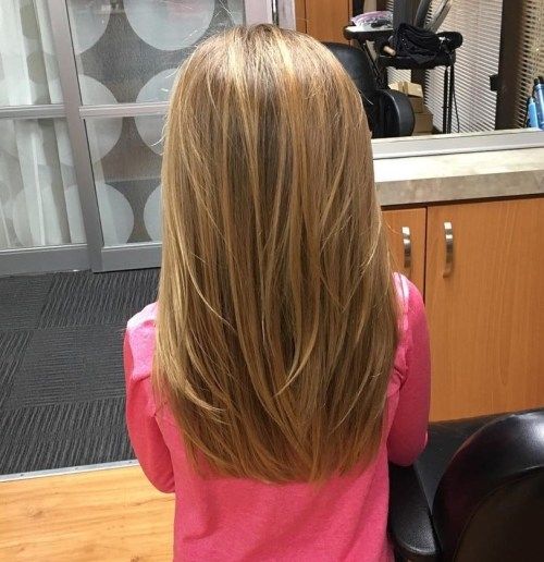 Дуго Layered Hairstyle For Little Girls