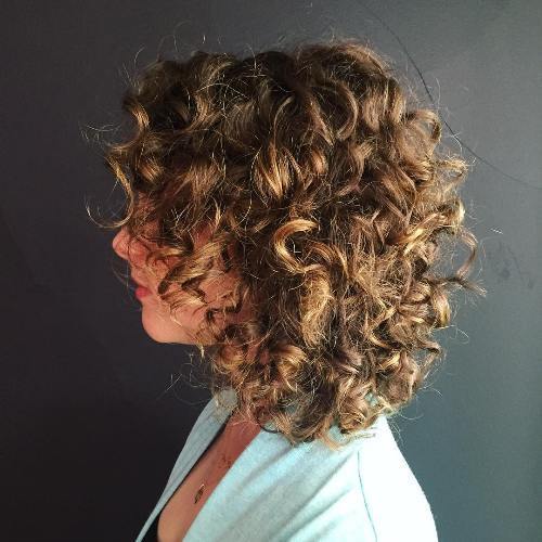 stredná Curly Brown Hairstyle