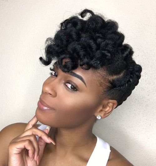 Naturlig Hair Updo With Twists And Curls