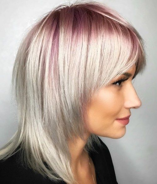 Vit Blonde Hairstyle With Pastel Pink Roots