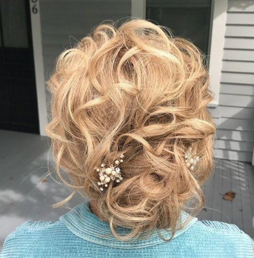 Formell Tousled Curly Updo Hairstyle