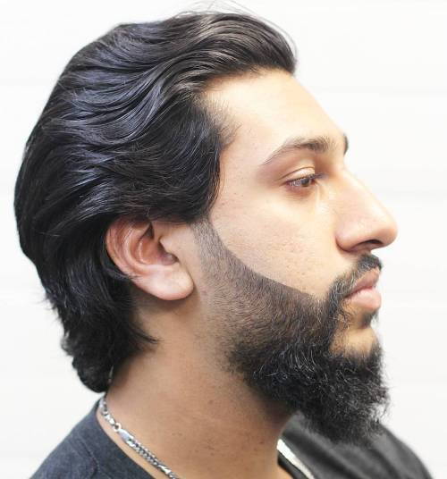 stredná Men's Hairstyle With Beard