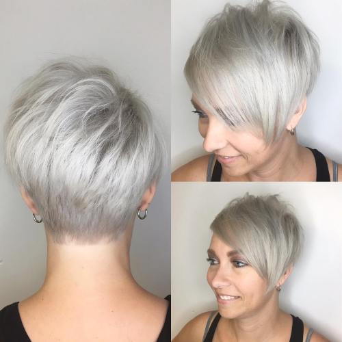 striebro Blonde Pixie With Bangs