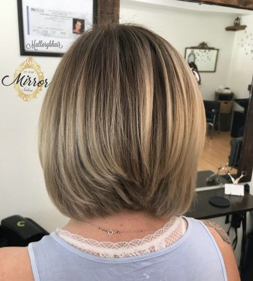 Dlhšie Stacked Bob For Straight Hair