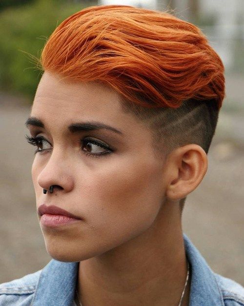 röd hairstyle with side undercut for women