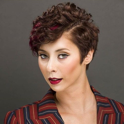 kort curly pixie hairstyle