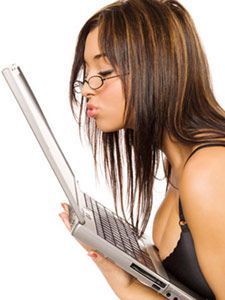 ženske with laptop