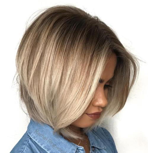 Blondă Bob With Stretched Roots