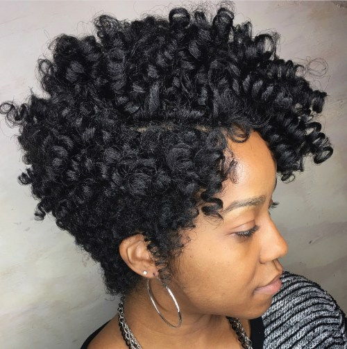 Afriška American Short Tapered Curly Cut