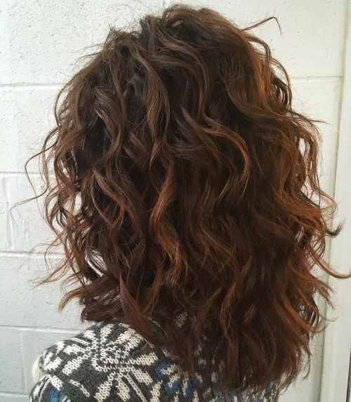 Средње Curly Cut With Layers