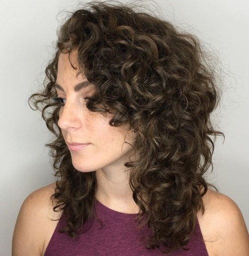 Мид-Ленгтх Layered Cut For Curly Hair