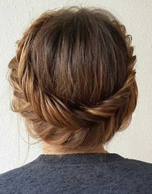 roztomilý fishtailed updo