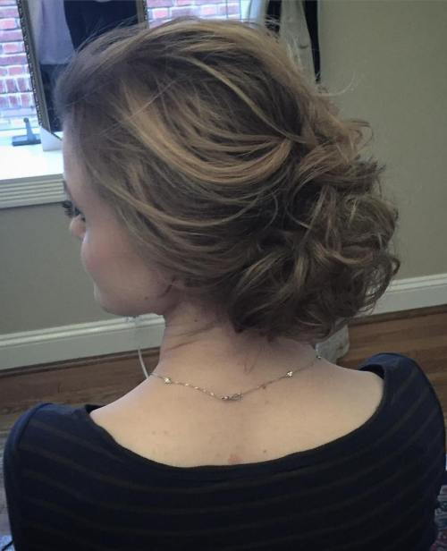 Låg Curly Messy Updo For Fine Hair