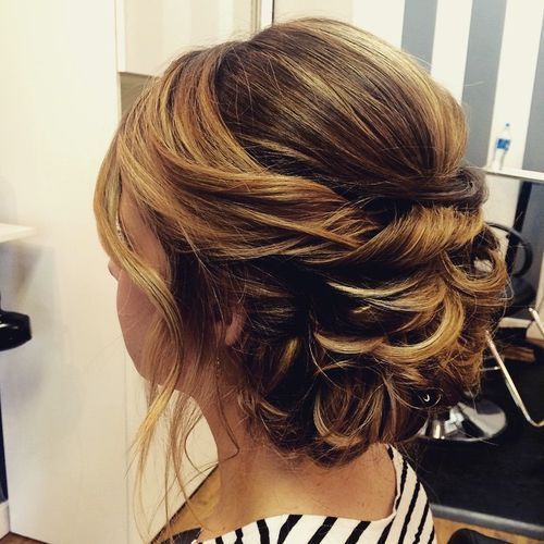 creț updo for brown hair with highlights