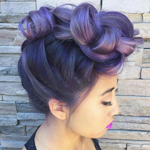 Pastell Purple Knotted Mohawk Updo