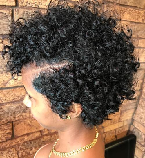 Kort Natural Side-Parted Hairstyle