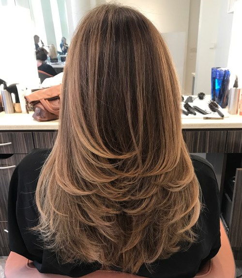 Lung Haircut With Feathered Layers And Highlights
