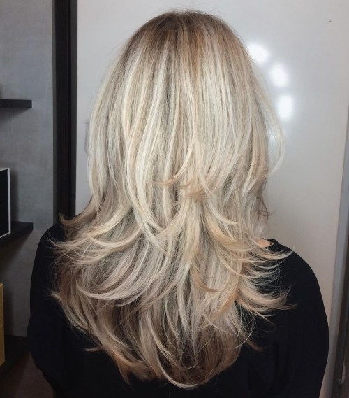 Blondă Piece-Y Haircut For Medium-To-Long Hair