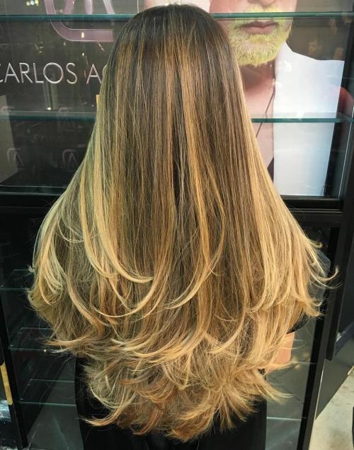 Lung Layered Hair With Blonde Balayage