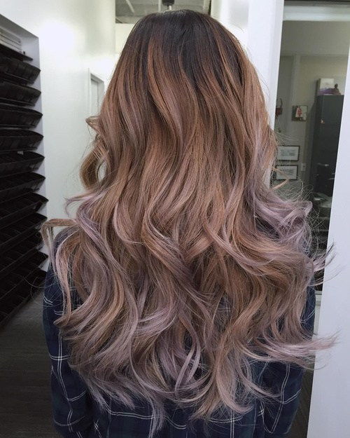 slojevito hairstyle with caramel to ash brown ombre