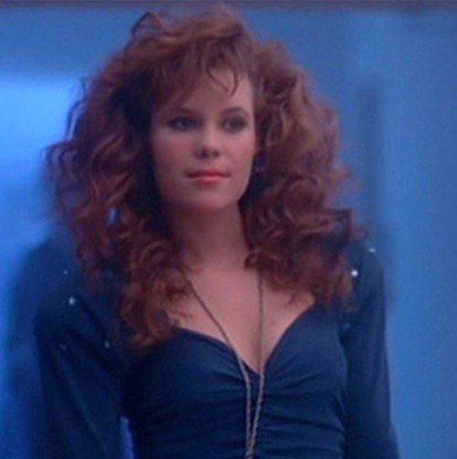 Robyn lively teen witch