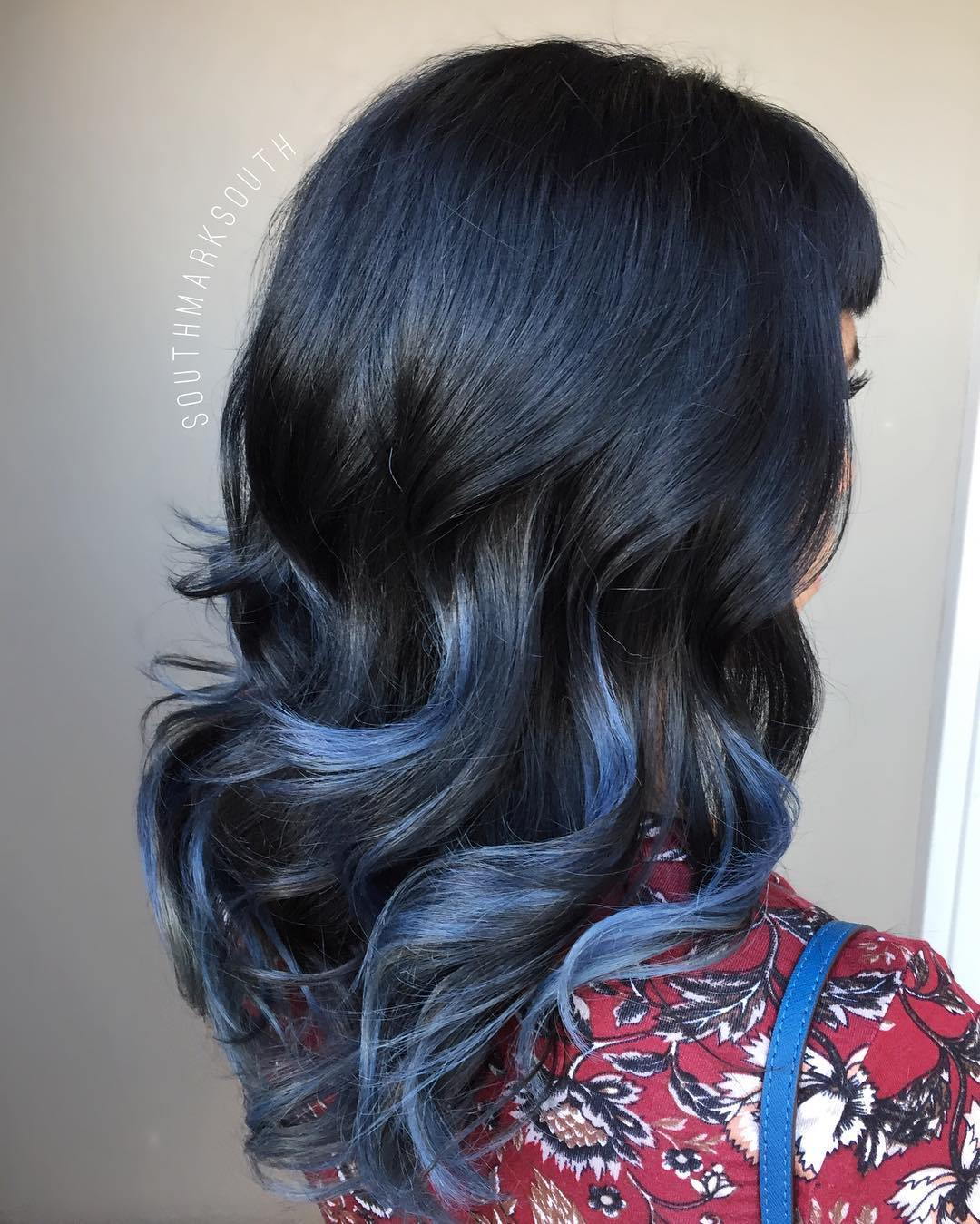 podsaditý Blue Highlights For Black Hair