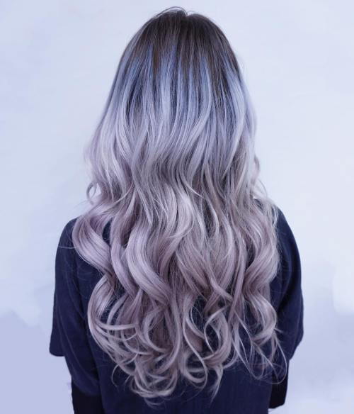 pastell blue curly hairstyle