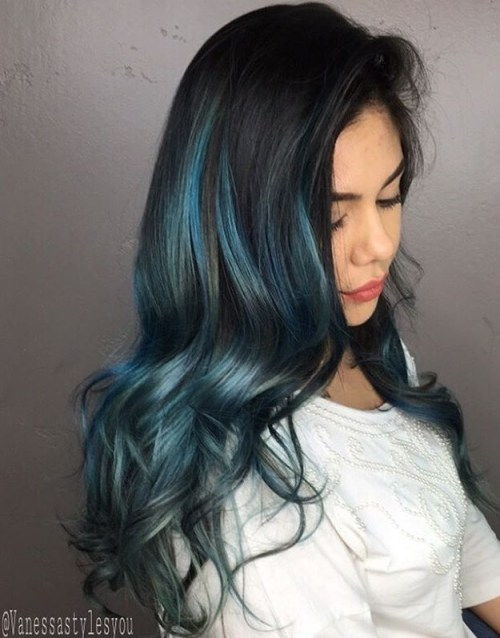 dlho black hair with blue highlights