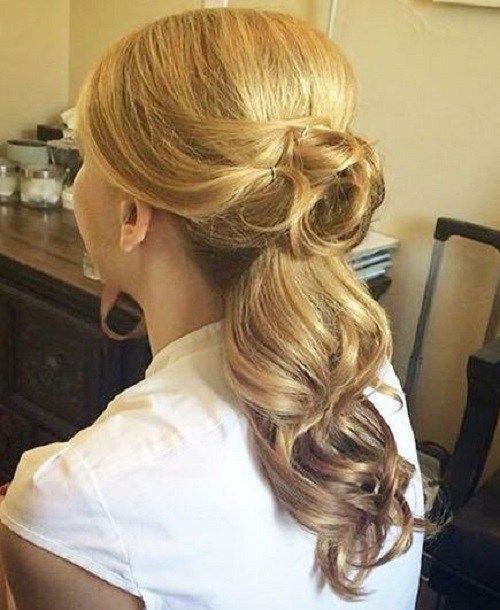 svadobné half up hairstyle with ombre