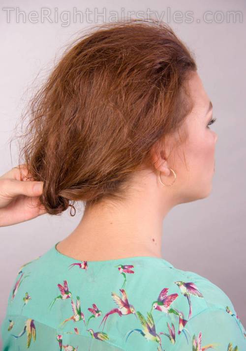 styling loose updo