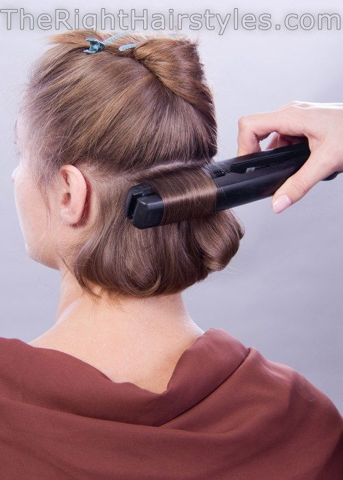 hur to curl hair with a flat iron