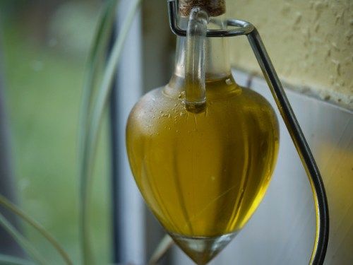 Oliv Oil For Hair