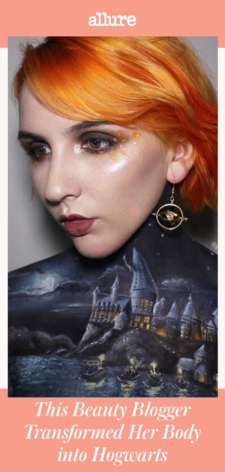 Frumuseţe Blogger Georgina Ryland Transformed Her Body into Hogwarts from 