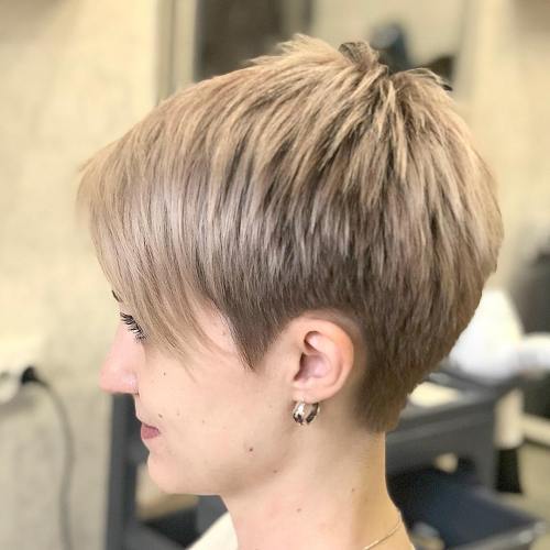 Mic de statura Piecey Blonde Pixie With Bangs